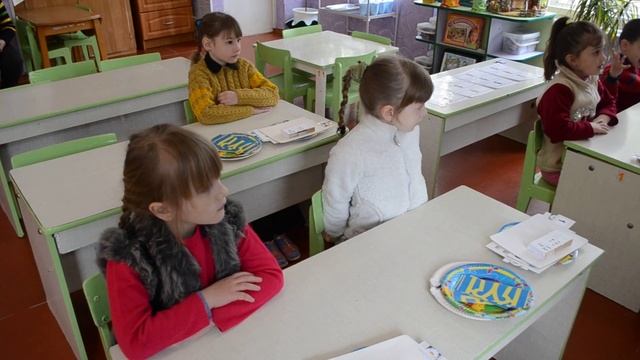 Патриотическое воспитание в детском саду Дидактическая игра Сложи флаг и герб из частей смотреть онлайн