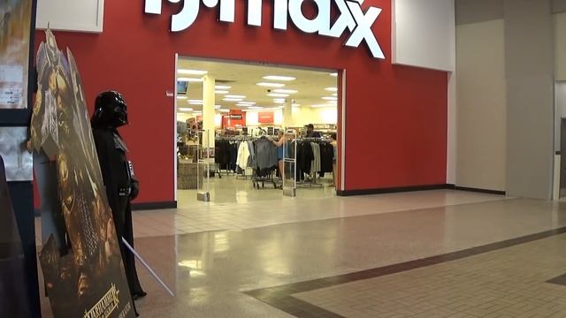 Darth Vader Statue Scare Prank 2!! Star Wars/ Hatcher Point Mall Waycross GA смотреть онлайн