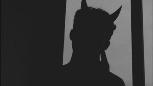 HENSY - Белая ворона