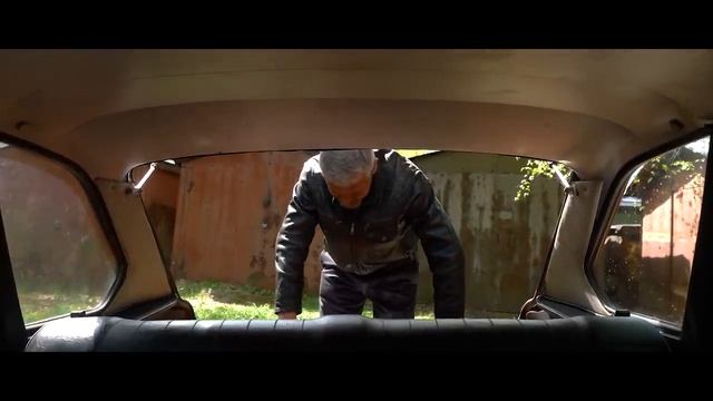 ИЖ 2125 КРАСАВЕЦ ИЗ СССР.mp4 смотреть онлайн