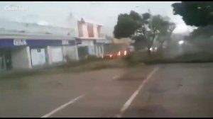 ВНУТРИ ТОРНАДО  Удивительные кадры торнадо