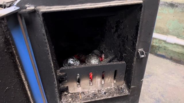 Картофель в печи. Когда у всех выходные. А ты работаешь в цеху #цех #ужин #лофт #выходные #еда смотреть онлайн