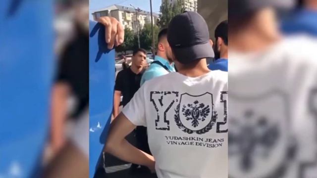 Асхаба Тамаева ударили на парковке. смотреть онлайн