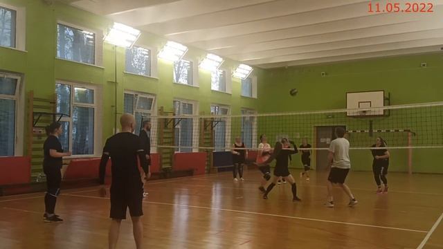 11.05.2022. Волейбол для взрослых, игровые моменты. смотреть онлайн