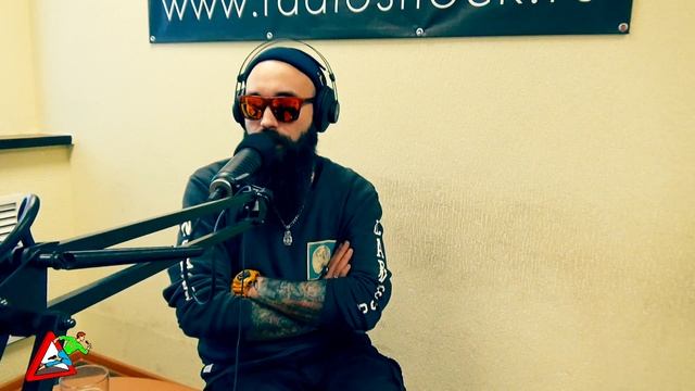 ГОЛОС ОМЕРИКИ про ретроигры, лирику, СПОРТ, стыд, пьянство, выборы и исполнителя GALAGA | Радио ШОК смотреть онлайн