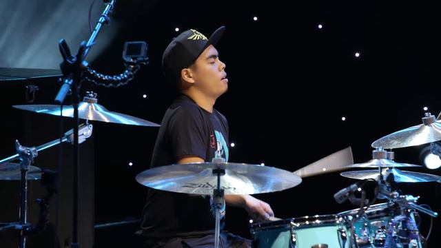 Guitar Center's 28th Annual Drum-Off Winner - Mark Pacpaco смотреть онлайн