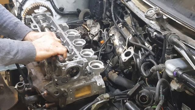 Форд Фиеста 1.4 HDI / TDCi: Успешный ремонт двигателя смотреть онлайн