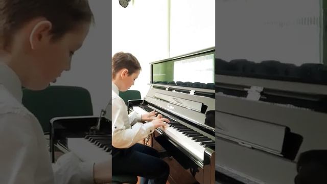 М. Глинка - "Полька" (Играет Юсель Роман) смотреть онлайн