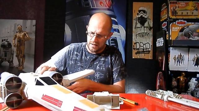 STAR WARS - 302 - X WING FIGHTER (HEROS SERIES)