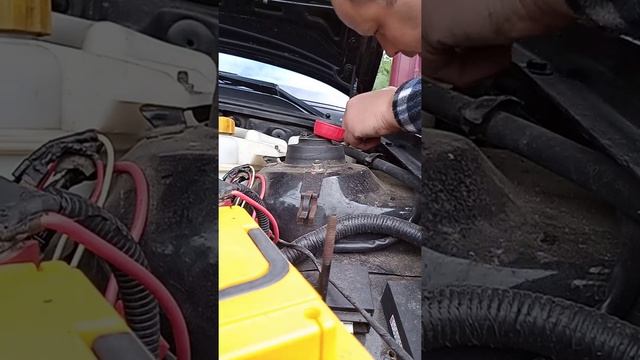 Замена бачка омывателя на Нексии смотреть онлайн