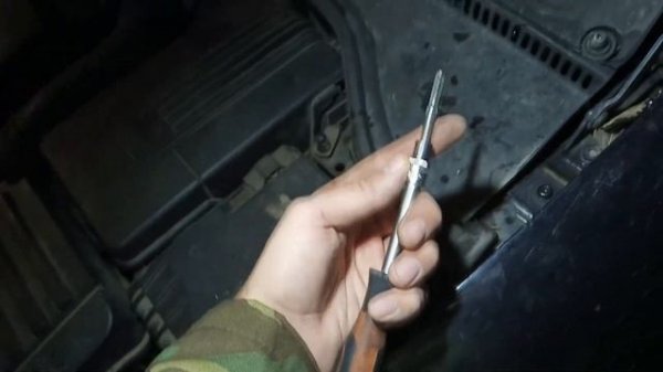 КАК НАРЕЗАТЬ РЕЗЬБУ в сломанной шпильке [своими руками]