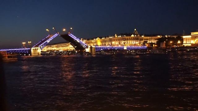 Что можно делать ночью в Питере? Смотреть на разведение мостов))) смотреть онлайн