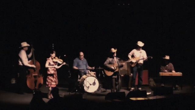 The Rainieros - Family Ballad смотреть онлайн