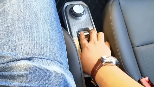 Newest BaoJun Yep(宝骏悦也）- In-depth Walkaround смотреть онлайн