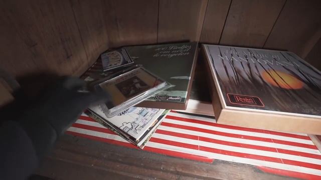 Nobody Cares Anymore! ~ Abandoned House of a Holy Antiques Dealer смотреть онлайн