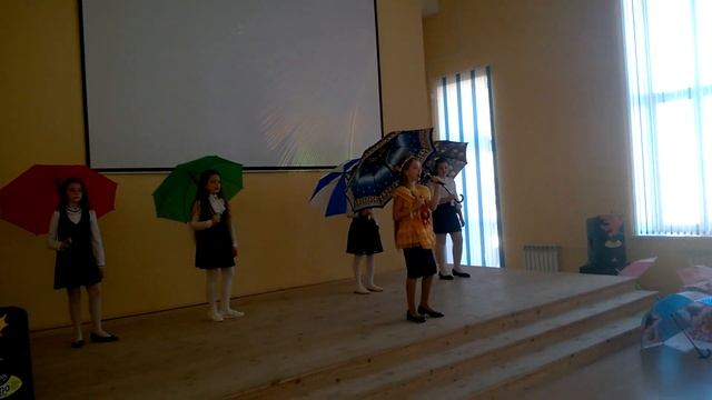 Осенний блюз в исполнении Лиясовой Ольги и группы поддержки 4 А класса 1 смотреть онлайн