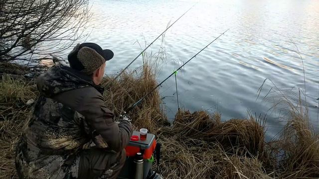Рыбалка весной в Екатеринбурге.Апрель.30.04.2021. смотреть онлайн