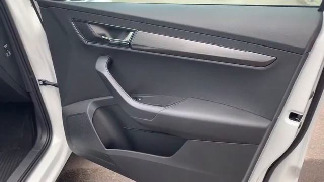 SKODA Karoq 2019 комплектация Style