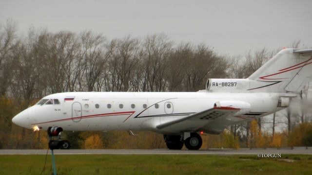 Взлет Як-40 Лукойл-Авиа