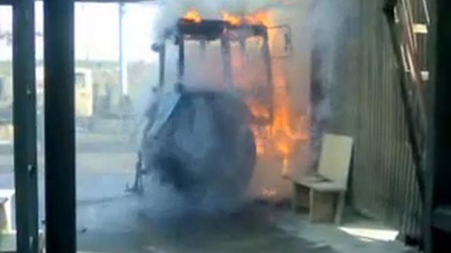 Горящий трактор смотреть онлайн