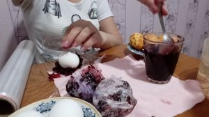 Как покрасить яйца каркадэ и луковой шелухой