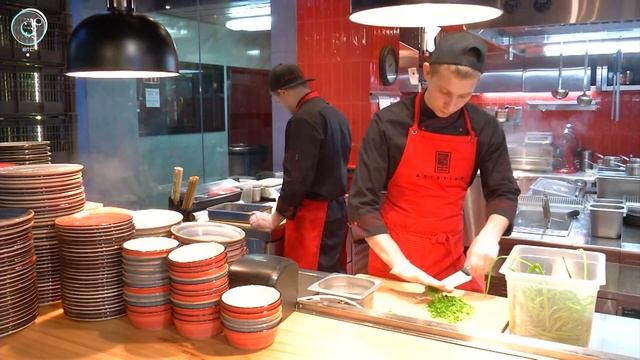 Кафе закрыли, осадок остался. Почему новосибирцы травятся едой, и как с этим можно бороться?