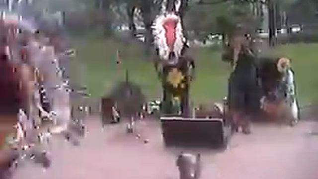 Индейцы в Санкт-Петербурге, Музыка смотреть онлайн