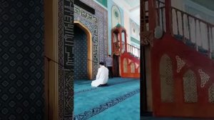 кори Изат и хочи Сайрахмон