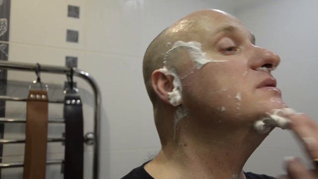 Бритье опасной бритвой "Двузаковная" смотреть онлайн