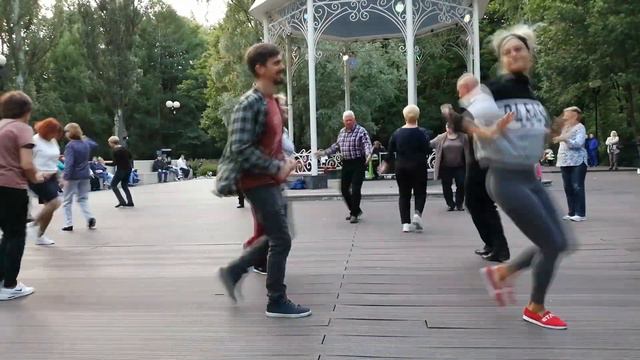 Танцы до упаду (Было Жарко) смотреть онлайн