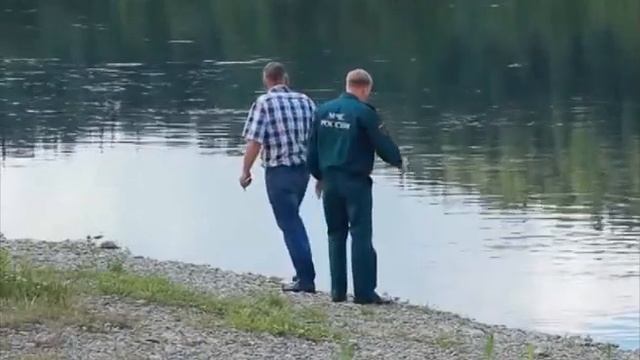 Пляжи не пустуют даже в рабочие дни смотреть онлайн