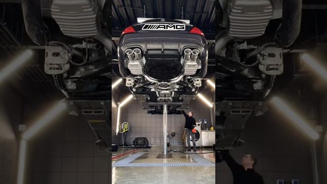 Химчистка подвески, арок, днища, моторного отсека снизу Mercedes-Benz CL AMG #mercedes #amg смотреть онлайн