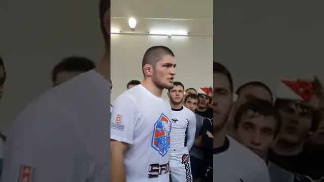 Хабиб Нумагомедов о сушке и сгонке веса смотреть онлайн