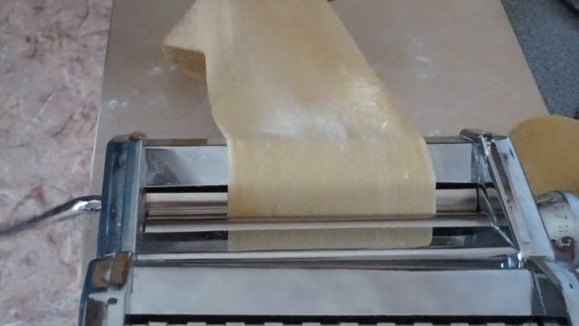 ДОМАШНЯЯ ЛАПША просто, мамин рецепт/homemade noodles смотреть онлайн