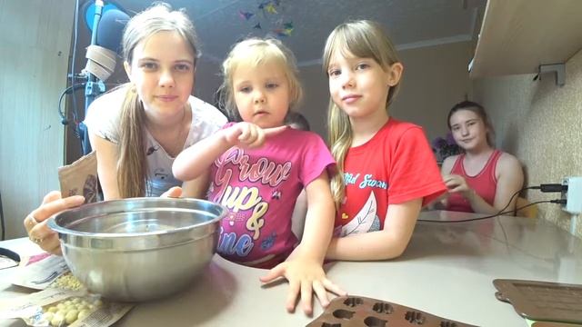 Веганский шоколад. Вайолет Life. Для детей. Готовим домашний шоколад. Детский влог. смотреть онлайн