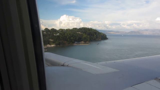 Самолёт идёт на посадку в море ... смотреть онлайн