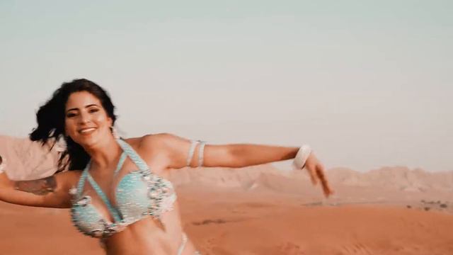 Julieta_Bellydancer_-_Dubai_Desert_Vibes