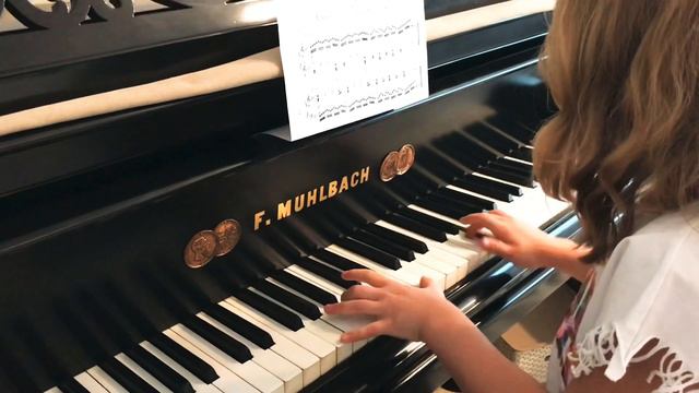 Два этюда до мажор Черни (op.261) смотреть онлайн