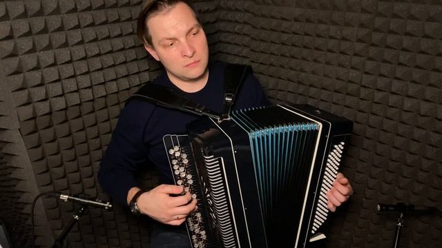 ?УДИВИТЕЛЬНЫЙ ТЕМБР СОВРЕМЕННОГО РЕТРО БАЯНА? смотреть онлайн