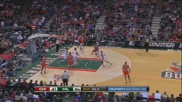 Derrick Rose Highlights vs Bucks (3.26.11) [HD] смотреть онлайн