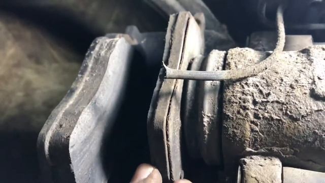 BRAKE PADS WARNING | DIAGNOSES & SOLUTIONS смотреть онлайн