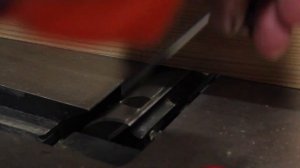 Регулировка ножей фуганка и высоты приемного стола.