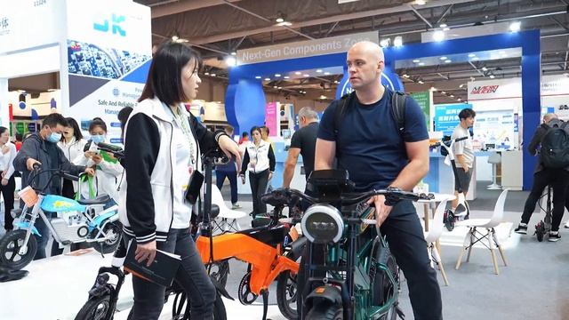 King Song Exhibition in HK （II） смотреть онлайн