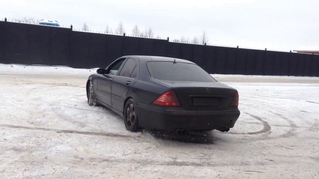 Mercedes W220 S500 1999.Влад заряжает!