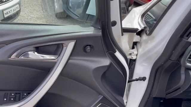 Opel Astra 1.4i 16V Turbo Cosmo смотреть онлайн
