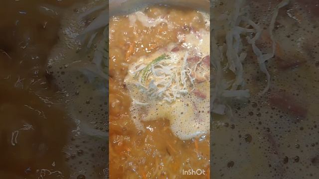 Как раскрывается сушёный лук и морковь в супе