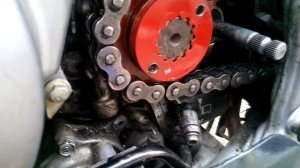 Убираем люфт передней звезды на Honda Africa Twin