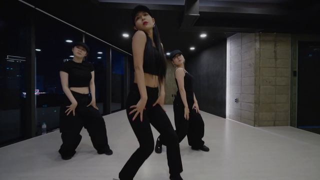 왁킹 Madonna - Vogue Waacking Dance Choreography By WAAKI / Beginner Class