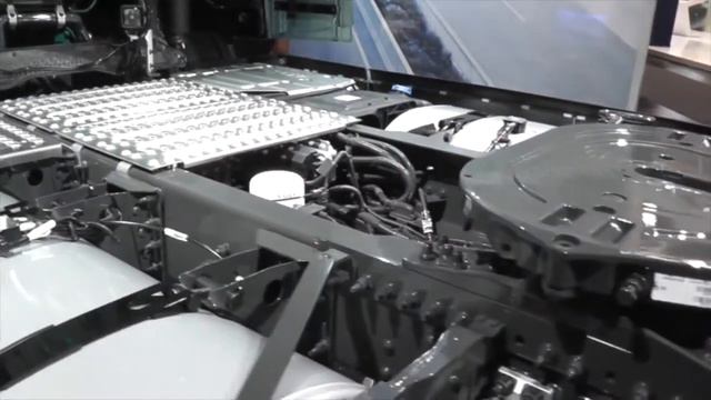 Iveco Stralis 480 2015 vs Volvo FH16 540 2015 смотреть онлайн