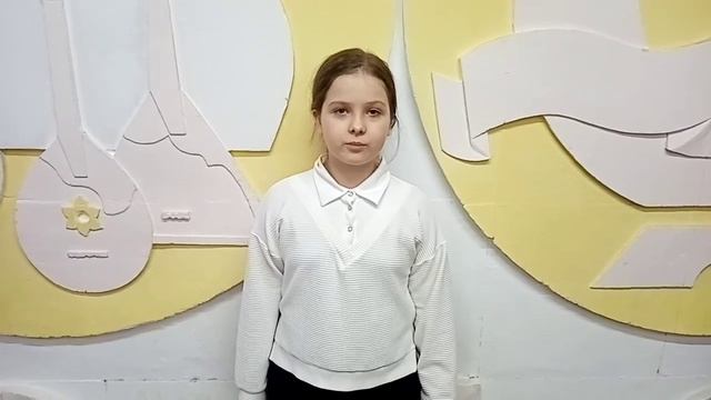 Юлия Друнина "О, Россия!" читает Косинец Мария смотреть онлайн